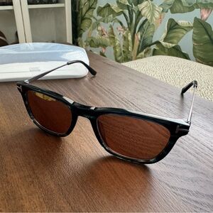 Style Black Tortoiseshell Sunglasses with Brown Lenses